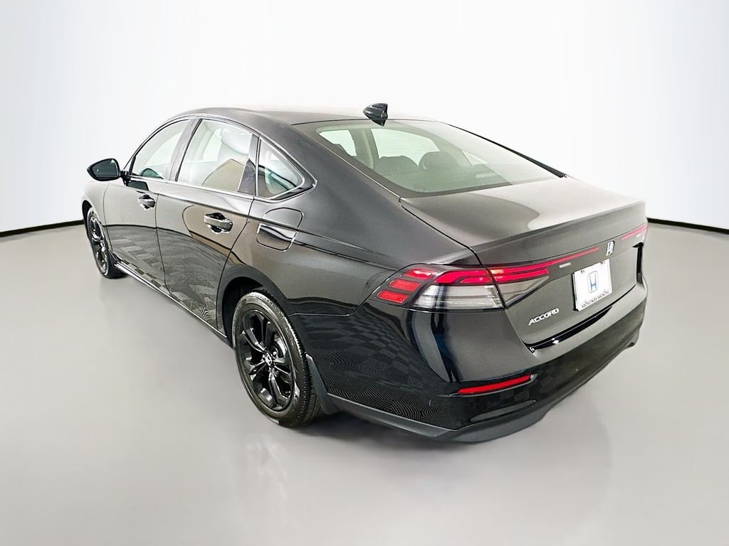 2025 Honda Accord SE - Photo 7