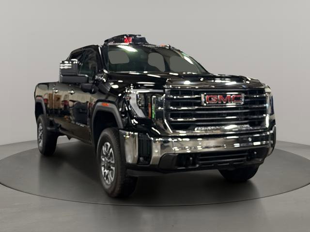 2026 GMC Sierra 4WD Crew Cab Standard Box SLT's photo