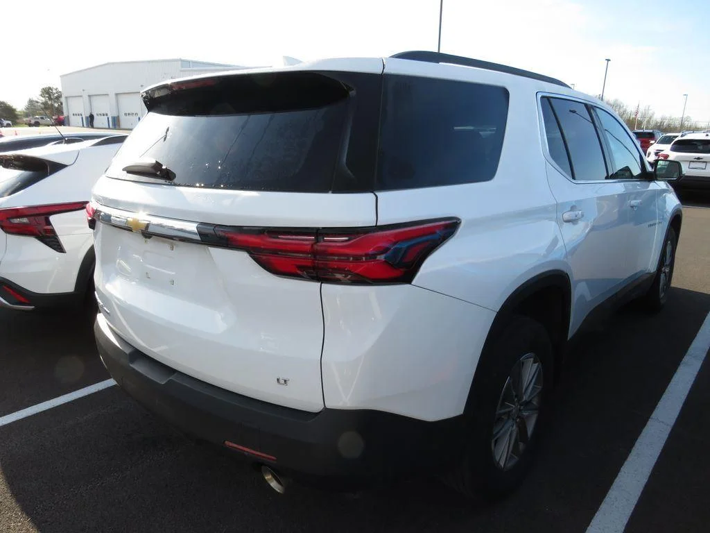 Used 2023 Summit White Chevrolet LT image 10
