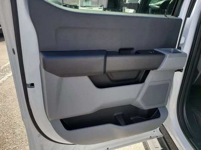 New 2026 Oxford White Ford XL image 12