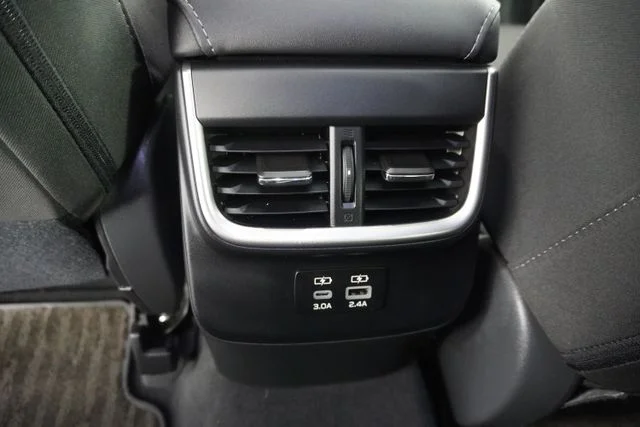 Certified Used 2025 Ice Silver Metallic Subaru Premium image 33