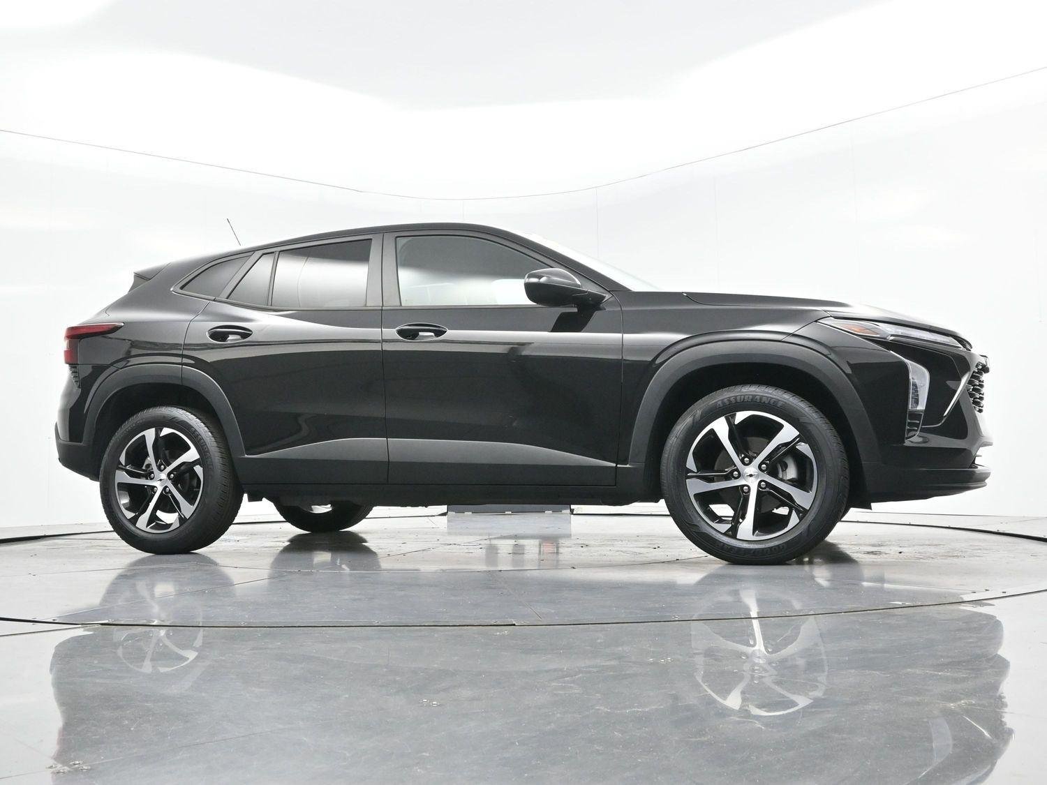 Used 2024 Mosaic Black Metallic Chevrolet 1RS image 41