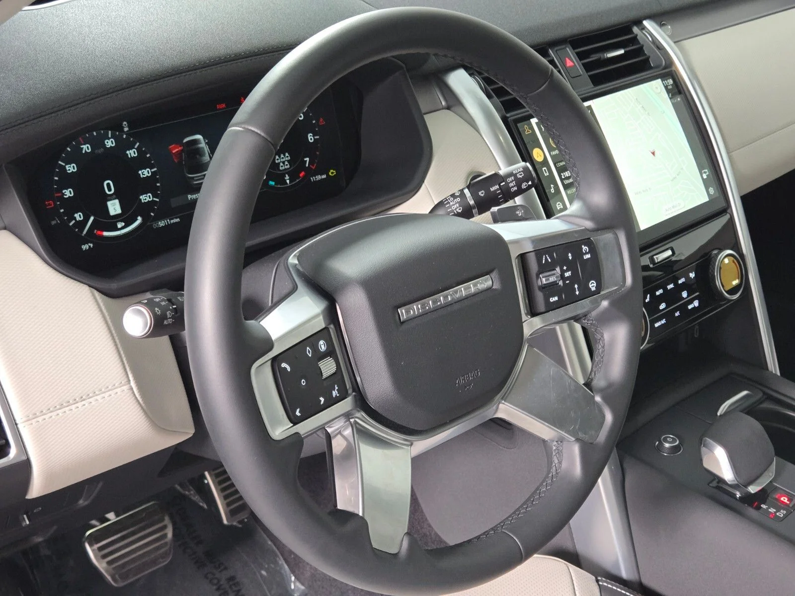 Used 2026 Santorini Black Metallic Land Rover  image 24