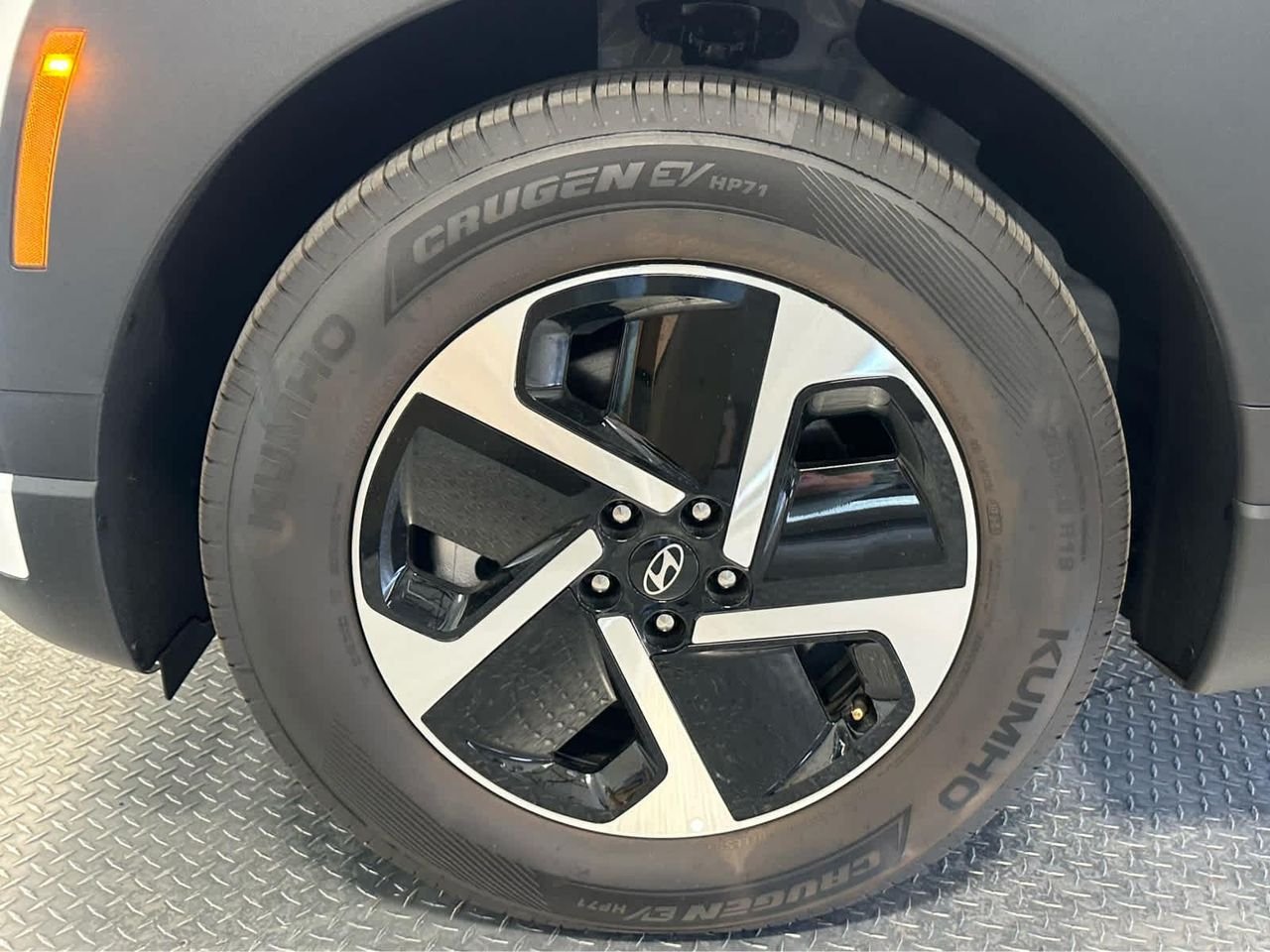 2026 Hyundai IONIQ 9 S - Photo 13