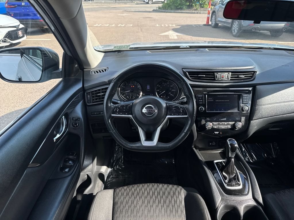 Used 2018 Silver Nissan SV image 13