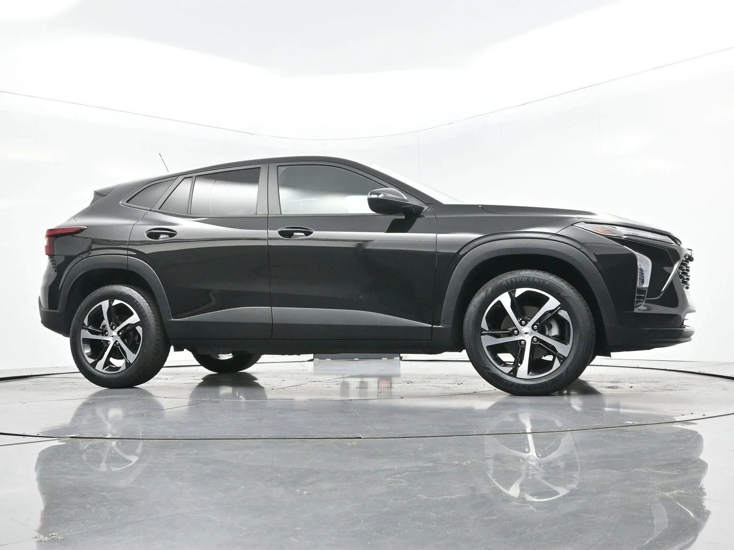 Used 2024 Mosaic Black Metallic Chevrolet 1RS image 41