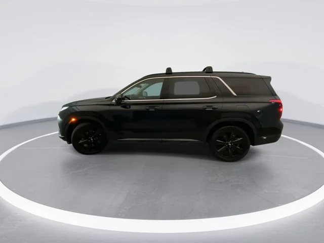 Used 2023 Black Hyundai XRT image 3