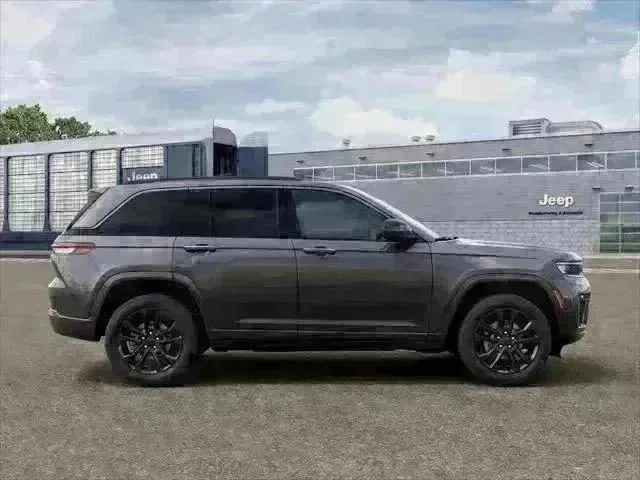 New 2026 Baltic Gray Metallic Clear-Coat Exterior Paint Jeep Limited image 33