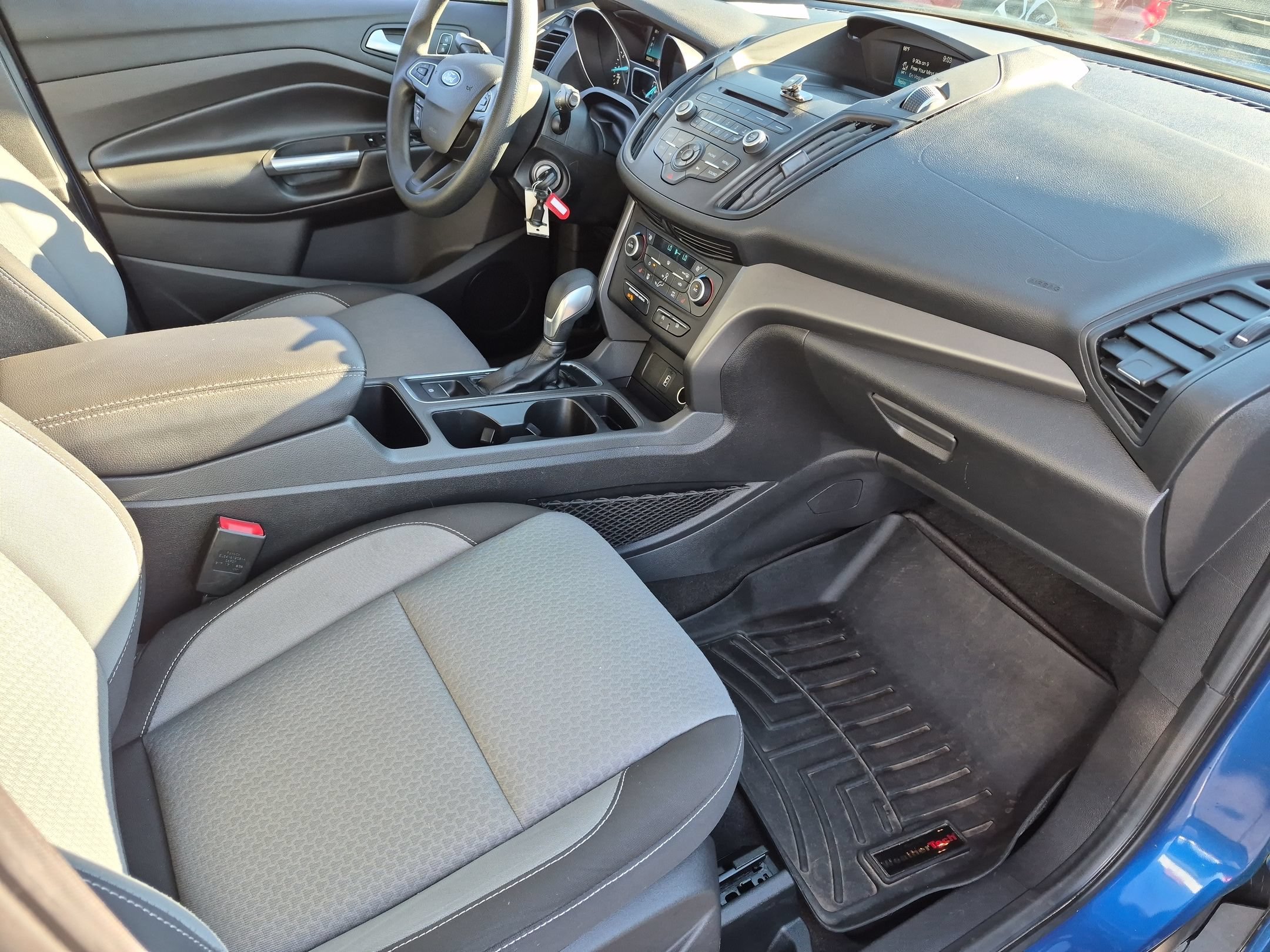 Used 2018 Lightning Blue Metallic Ford SE image 33