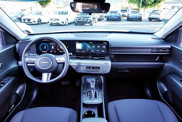 Used 2026 White Hyundai SEL Sport image 17