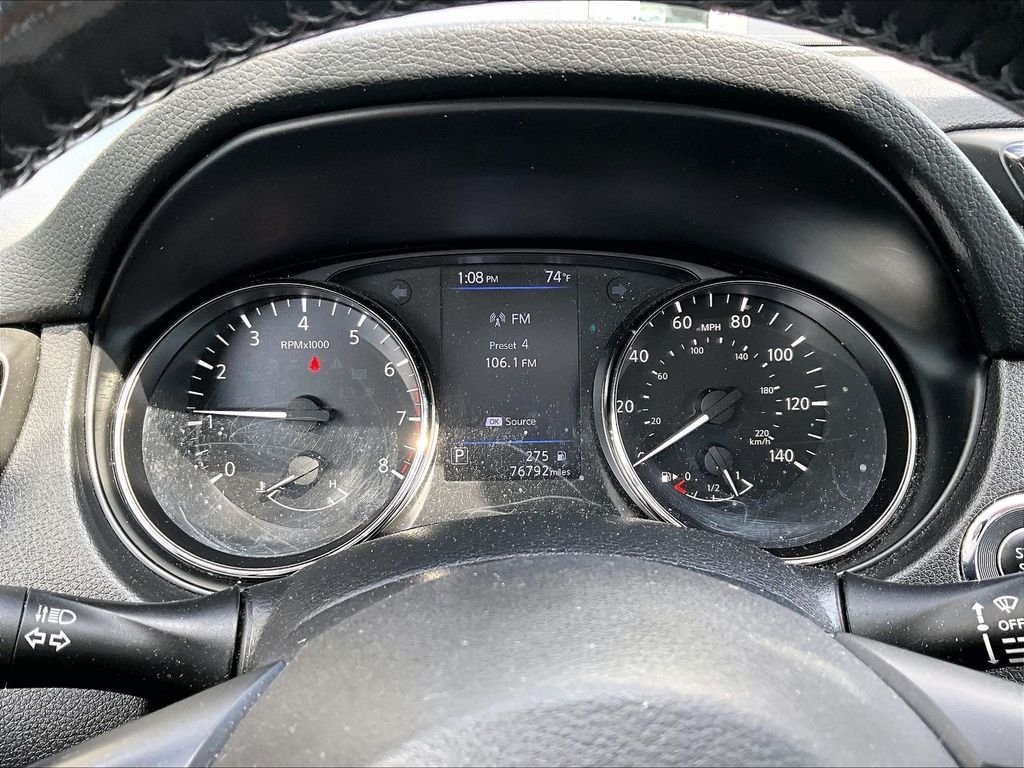 Used 2020 Green Nissan SV image 8