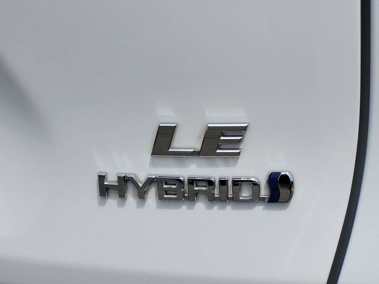 Used 2024  Toyota Hybrid LE image 11