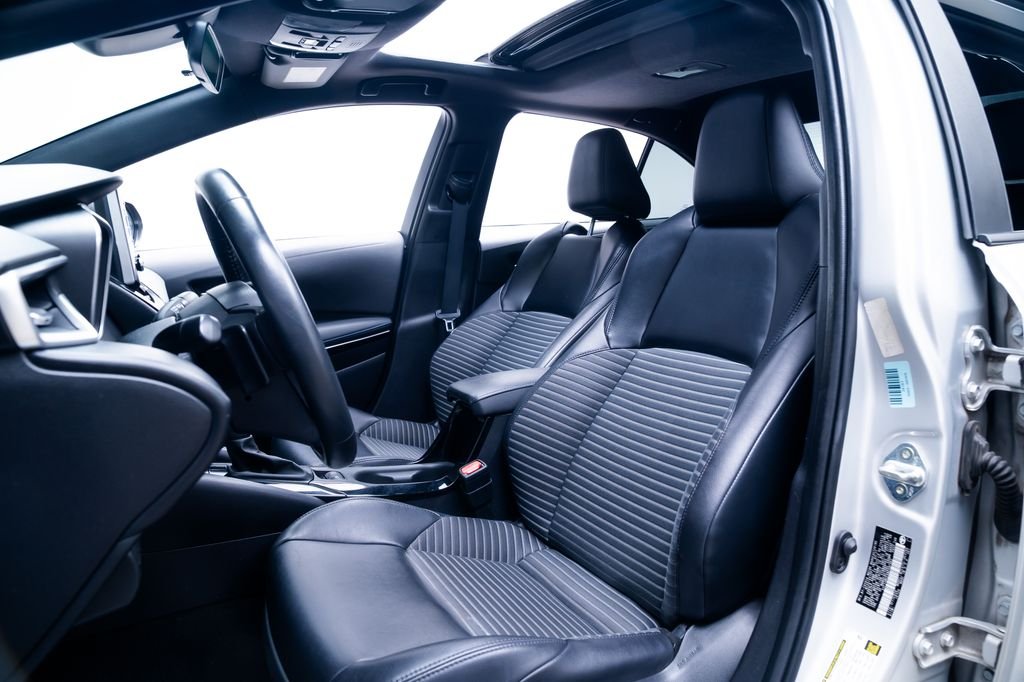 Used 2022 Classic Silver Metallic Toyota XSE image 18