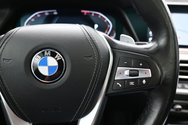 Used 2022 White BMW sDrive40i image 26