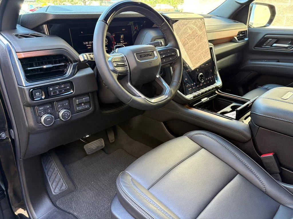 2026 GMC Yukon DENALI - Photo 12
