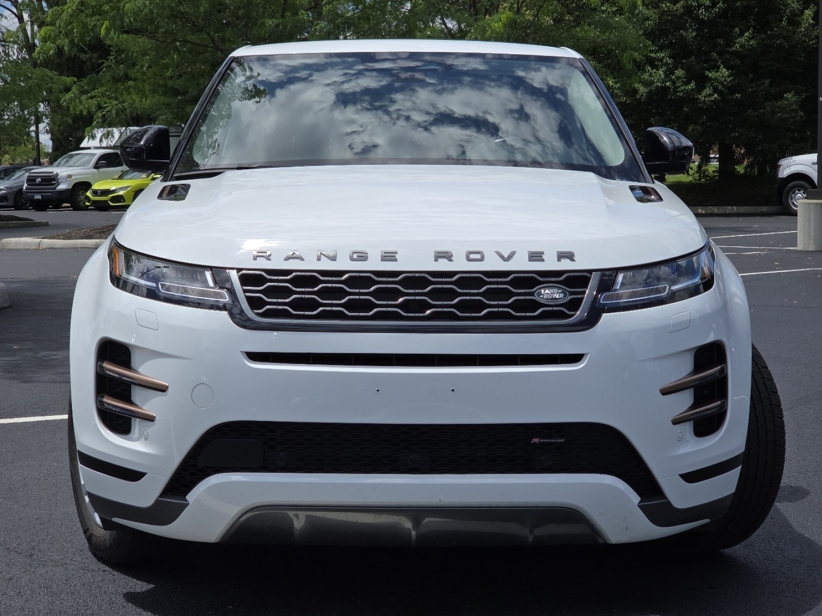Used 2023 Fuji White Land Rover Dynamic image 18