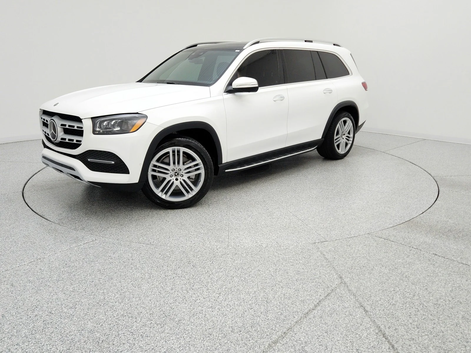 2021 Mercedes-Benz GLS GLS450's photo