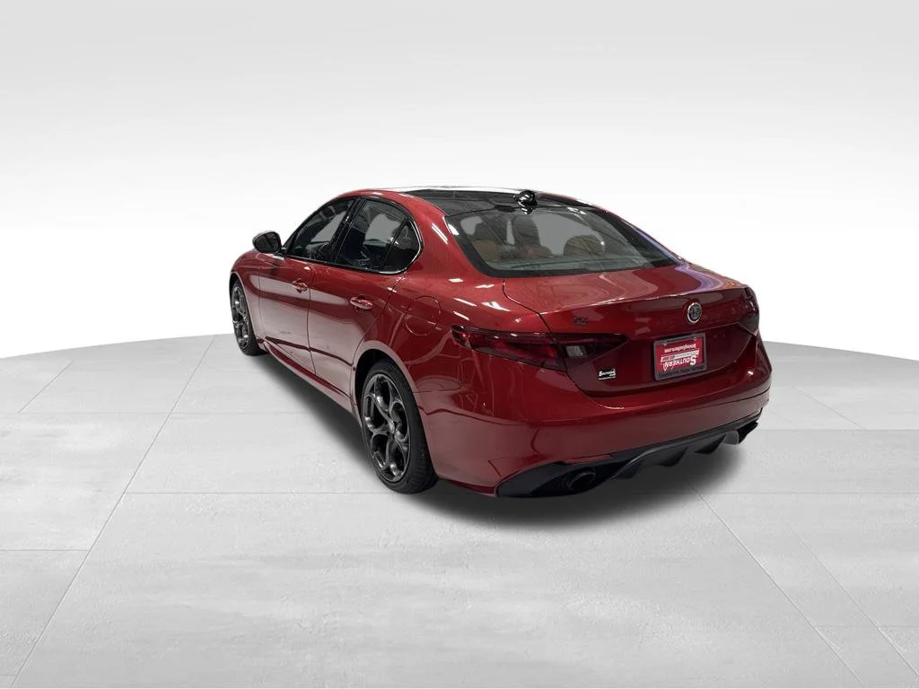 Used 2021 Red Alfa Romeo Ti Sport image 5