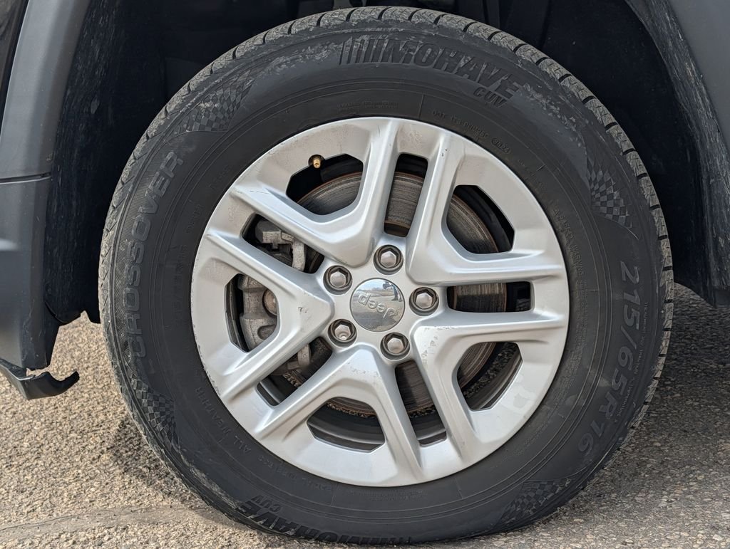 Used 2018 Black Jeep Sport image 15