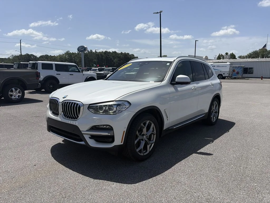 Used 2020 White BMW sDrive30i image 2