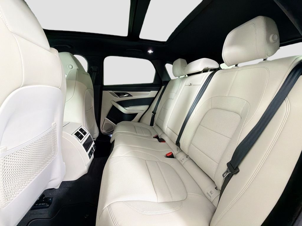 2026 Jaguar F-Pace R-Dynamic S - Photo 26