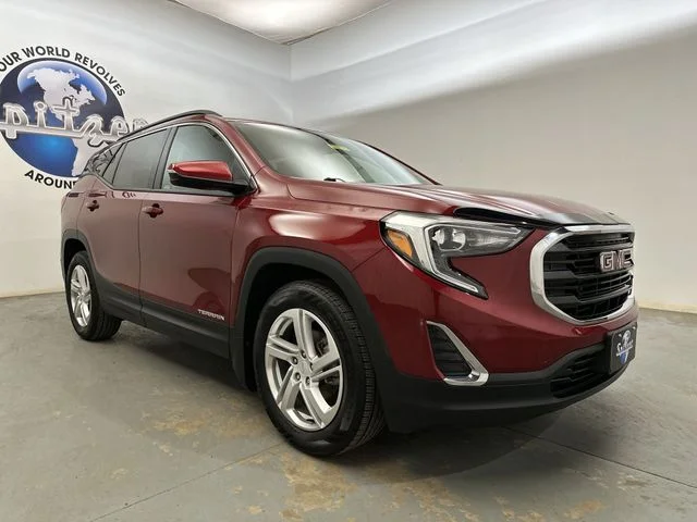 Used 2018 Red GMC SLE image 12