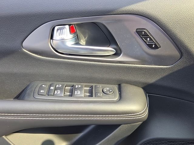 2026 Chrysler Pacifica Select - Photo 29