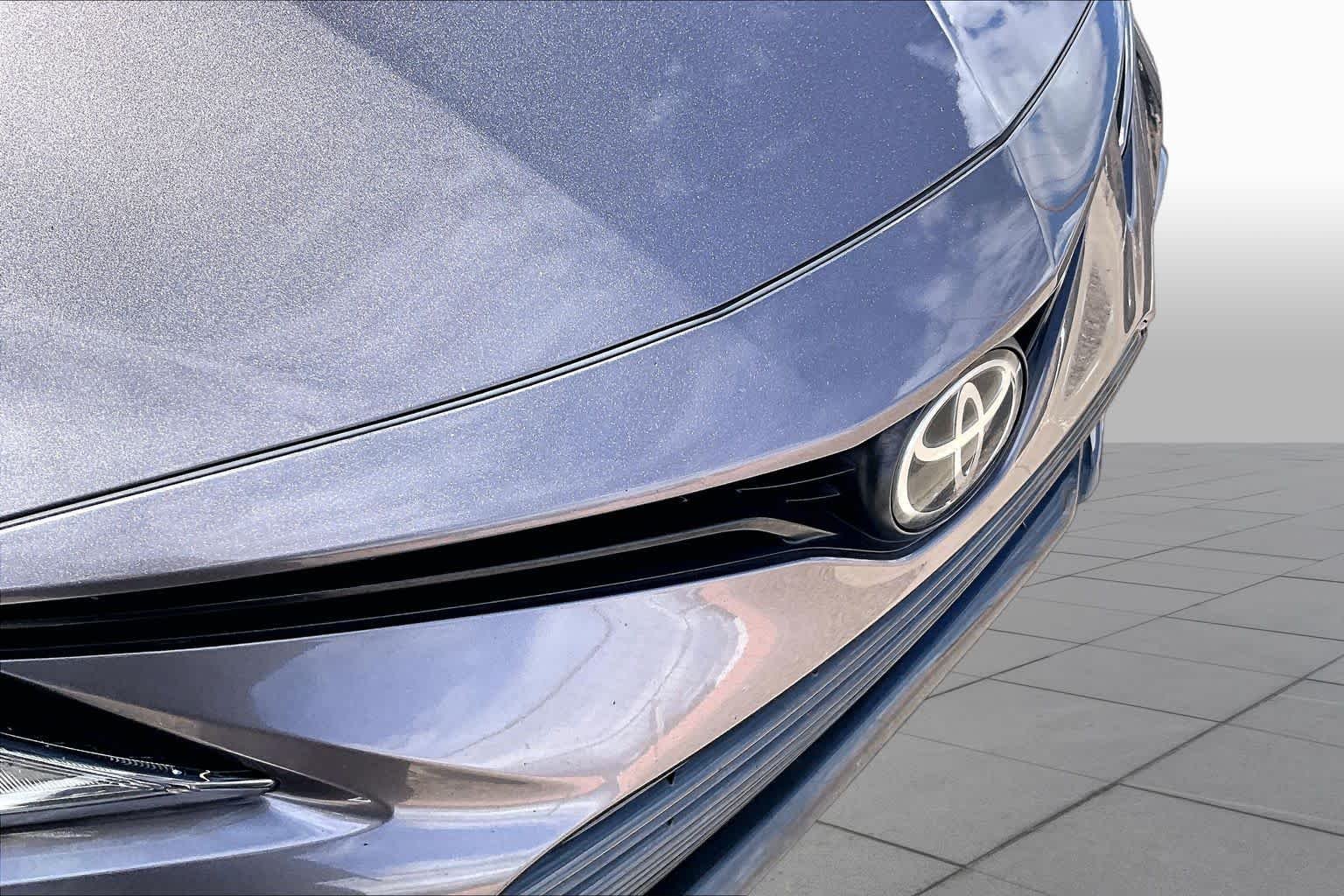 Used 2022 Predawn Gray Mica Toyota LE image 27