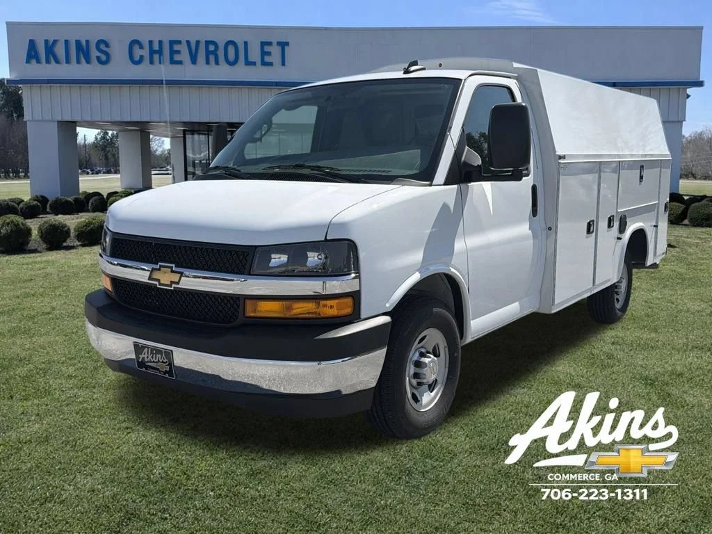 New 2026 Summit White Chevrolet 1WT image 1