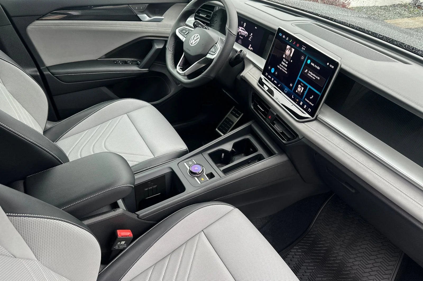 New 2026 Black Volkswagen 2.0T SE R-Line Black image 14