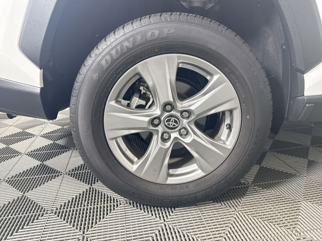Used 2024 White Toyota XLE image 27