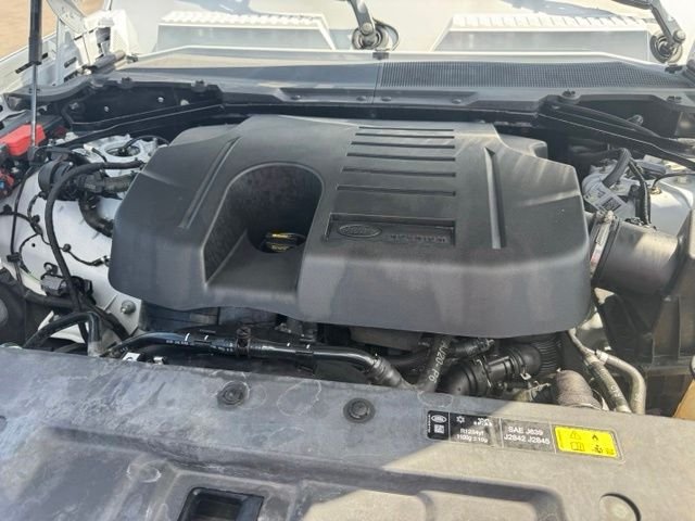 Used 2023 White Land Rover S image 28