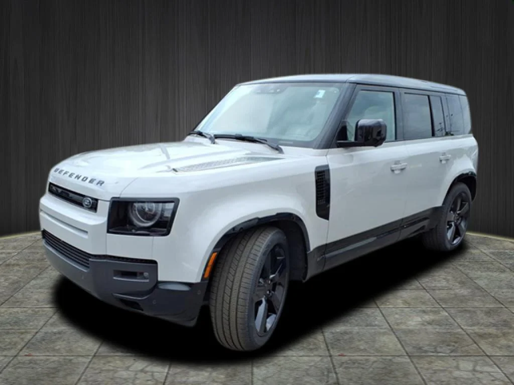 2026 Land Rover Defender 110 X-Dynamic SE P500's photo