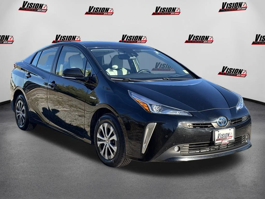 Used 2019 Black Toyota XLE AWD-e image 3