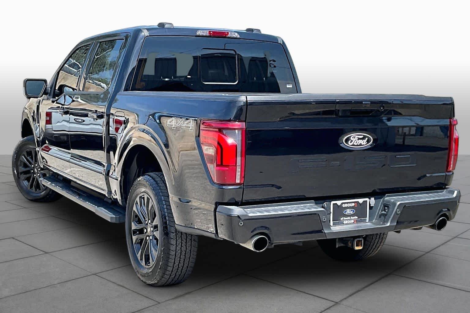 Used 2024 Agate Black Metallic Ford LARIAT image 14
