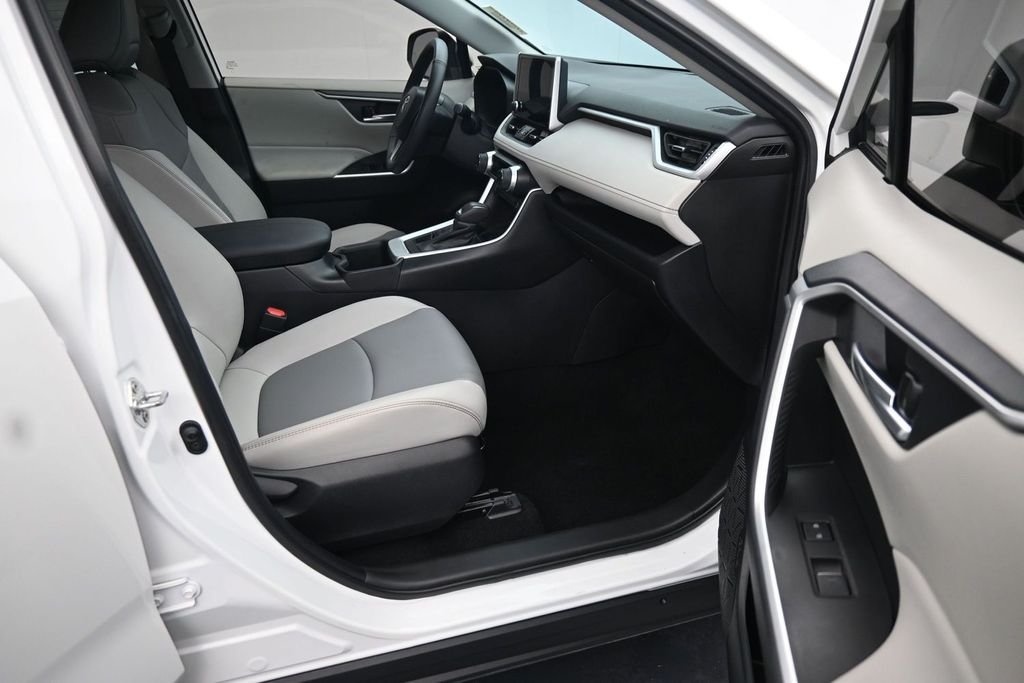 Used 2024 Beige Toyota XLE Premium image 13