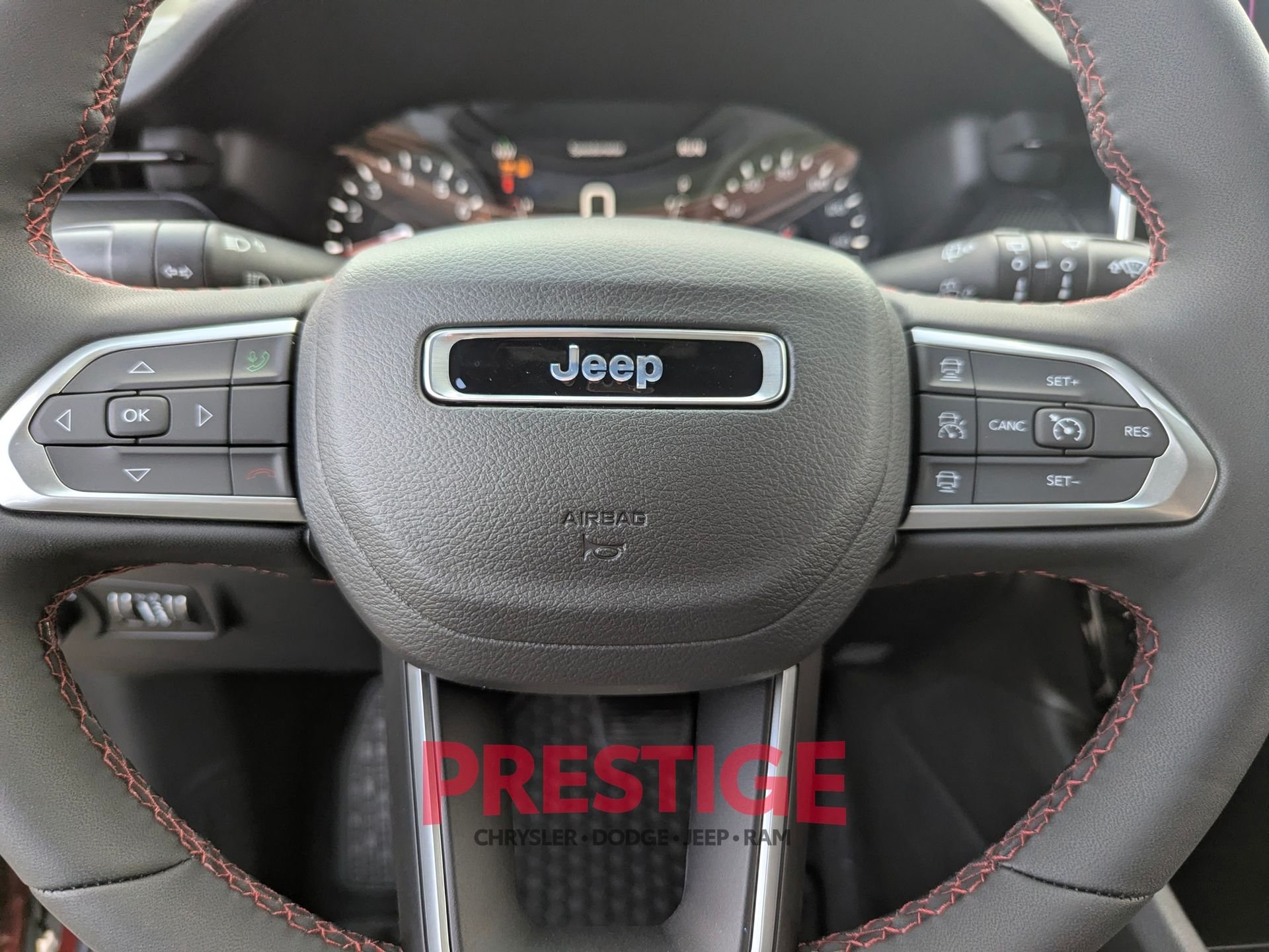 New 2026 Red Hot Pearl-Coat Exterior Paint Jeep Trailhawk image 12