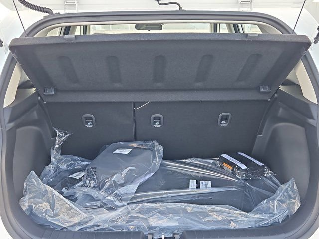 2025 Hyundai Venue SEL - Photo 6
