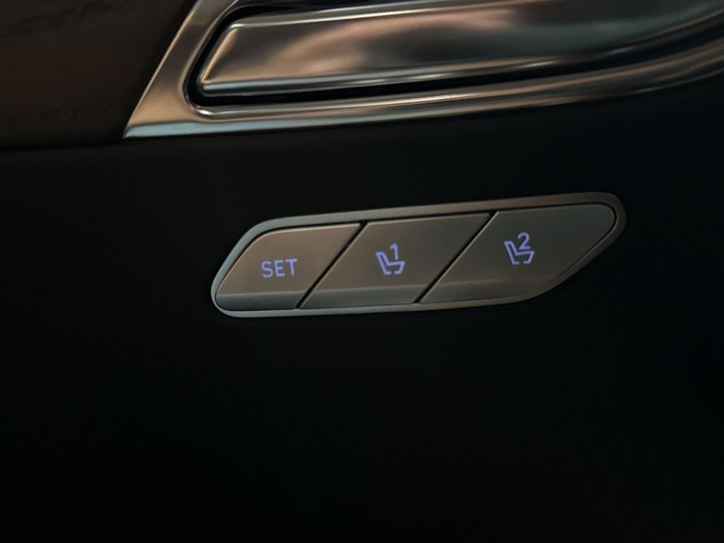 New 2026 Black Genesis 3.5T Prestige image 39