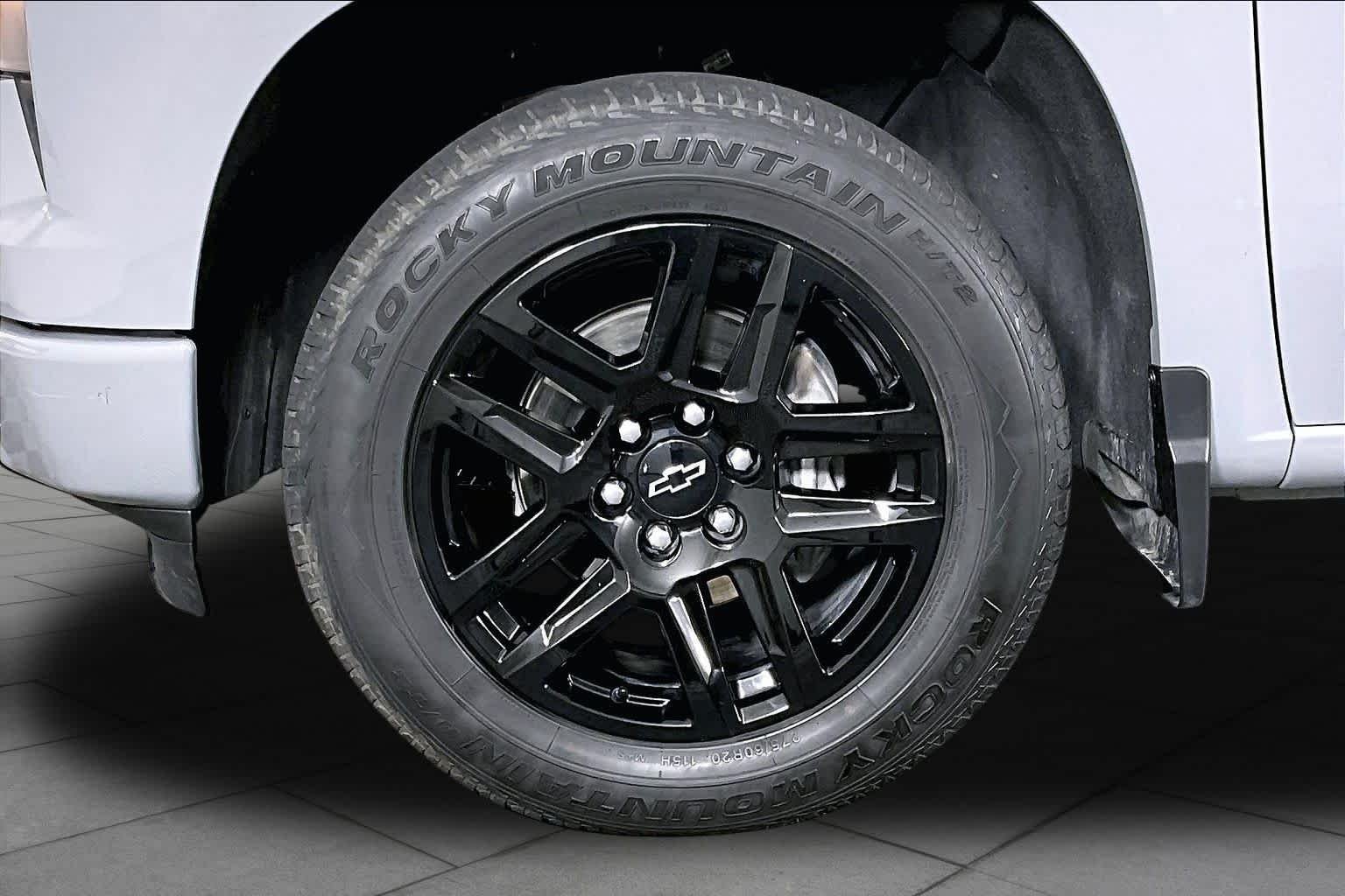 Used 2024 Slate Gray Metallic Chevrolet Custom image 10