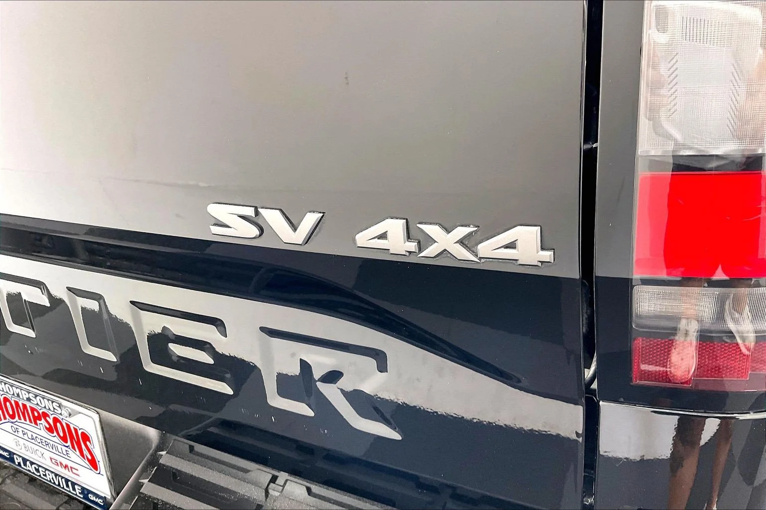 Used 2022 Super Black Nissan SV image 6