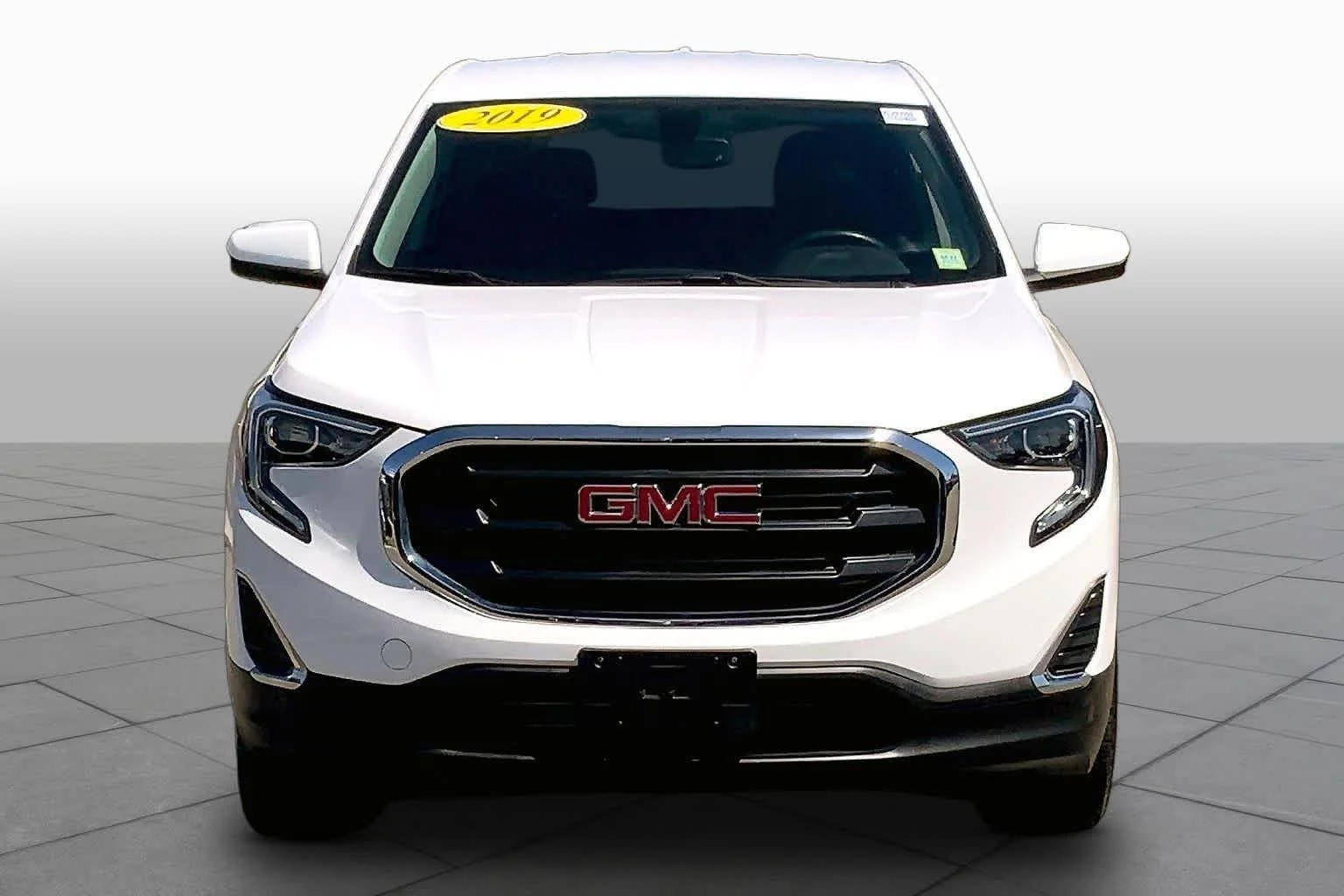 Used 2019 Summit White GMC SLE image 4