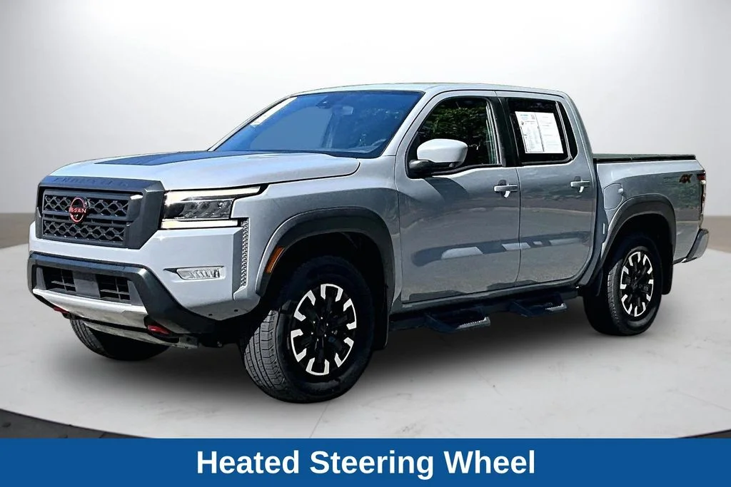 Used 2022 Pearl Nissan PRO-4X image 5