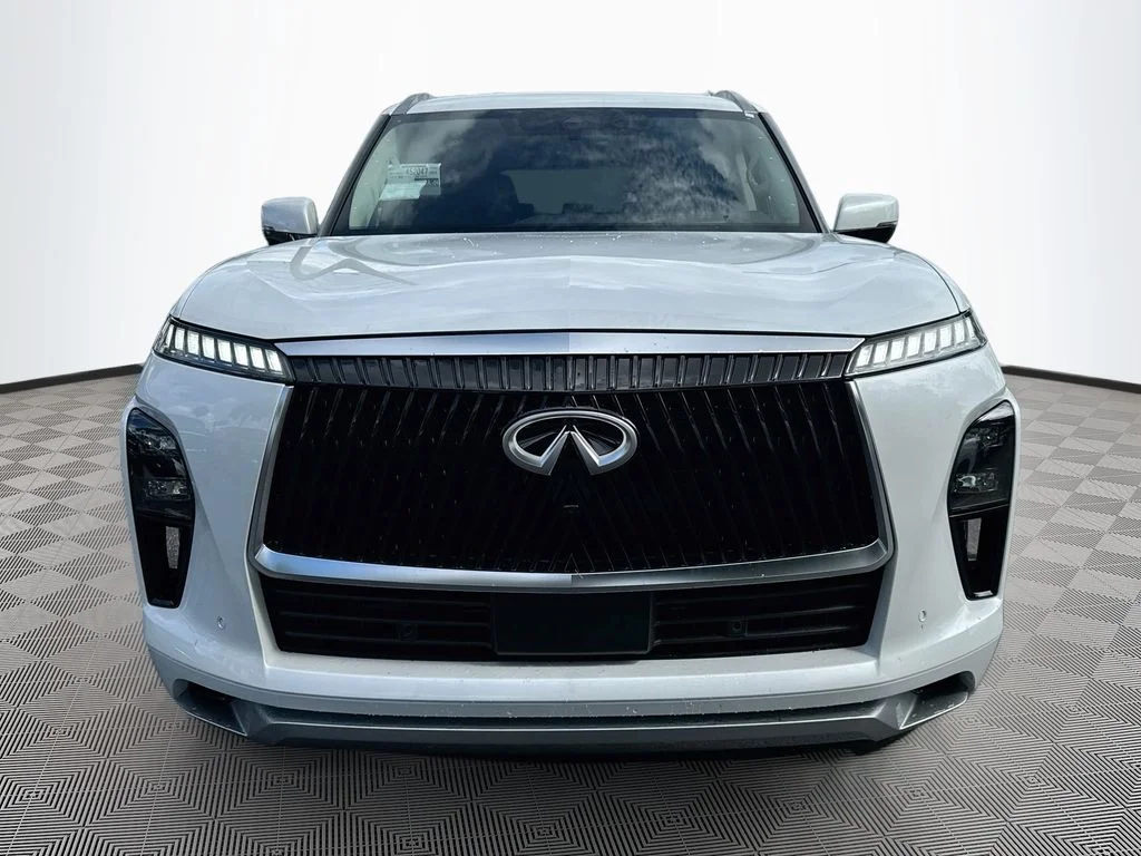 New 2027 RADIANT WHITE INFINITI Luxe 4WD image 2