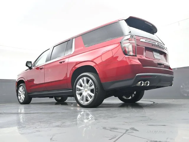 Used 2021 Red Chevrolet High Country image 34