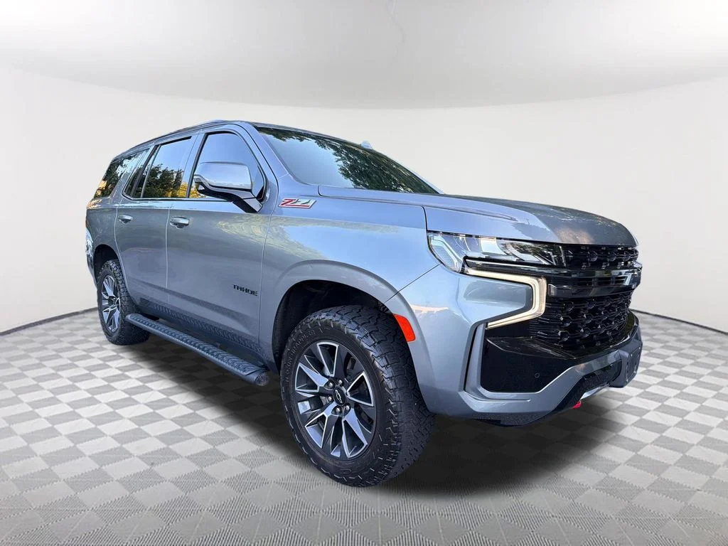 Used 2021 Gray Chevrolet Z71 image 3