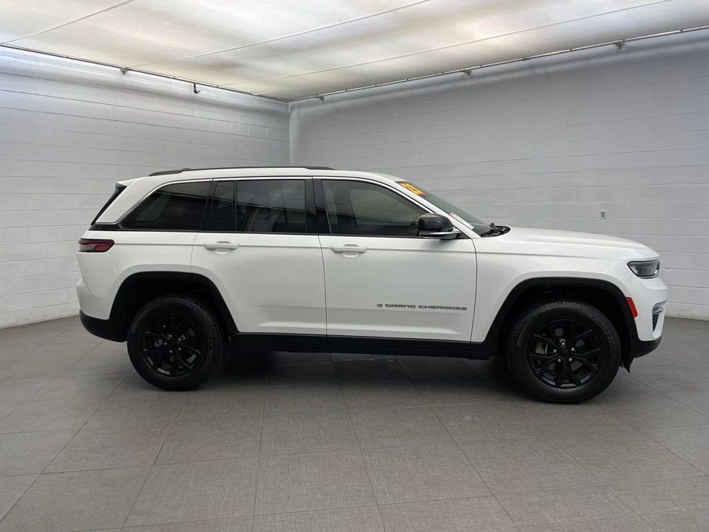 Certified Used 2023 White Jeep Limited image 6