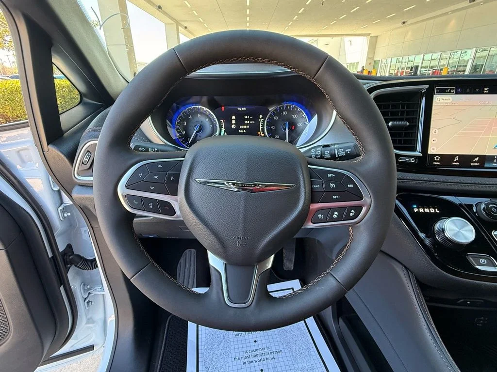 New 2026 Bright White Clear-Coat Exterior Paint Chrysler Pinnacle image 21