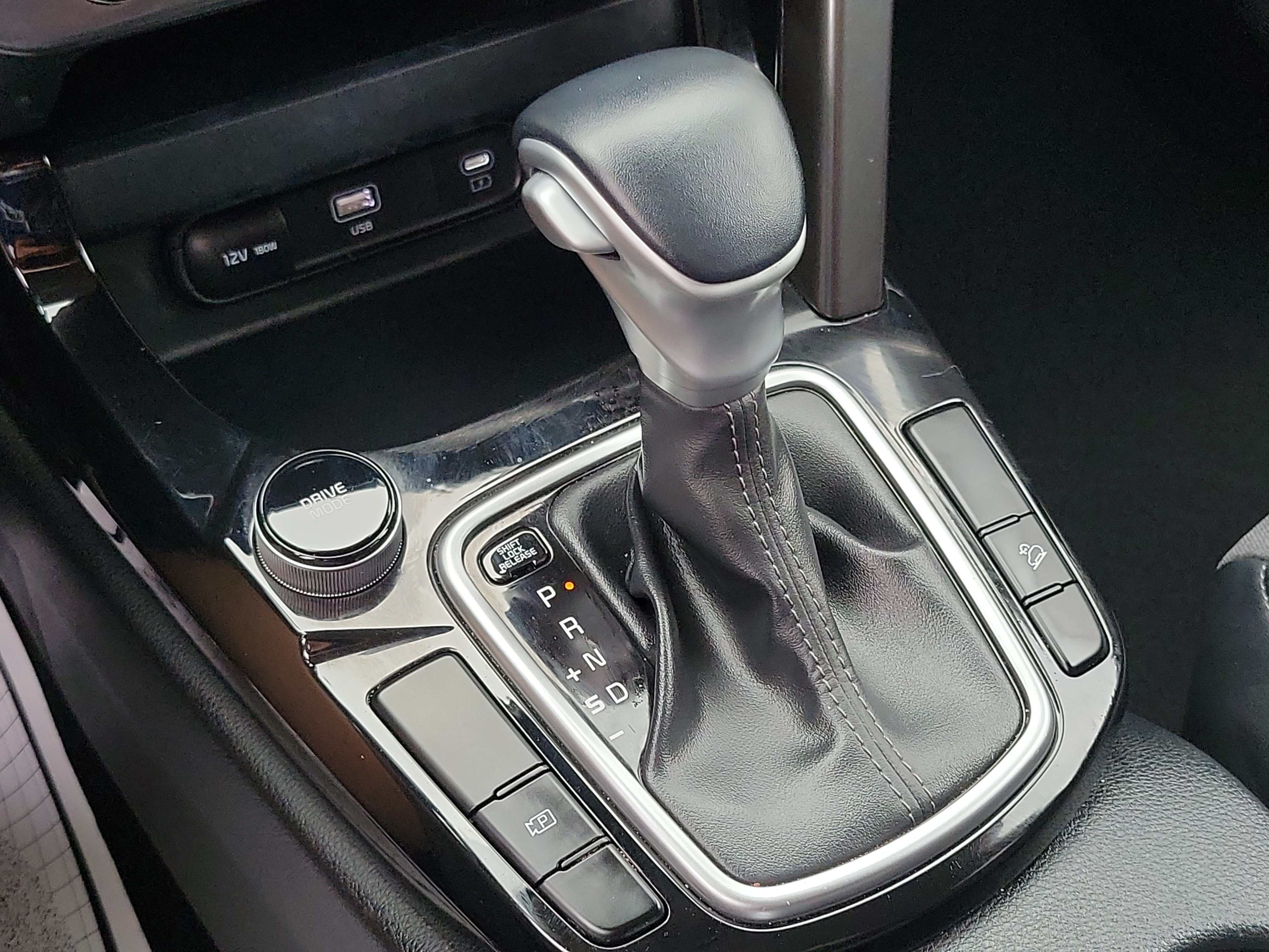 2025 Kia Seltos S - Photo 17
