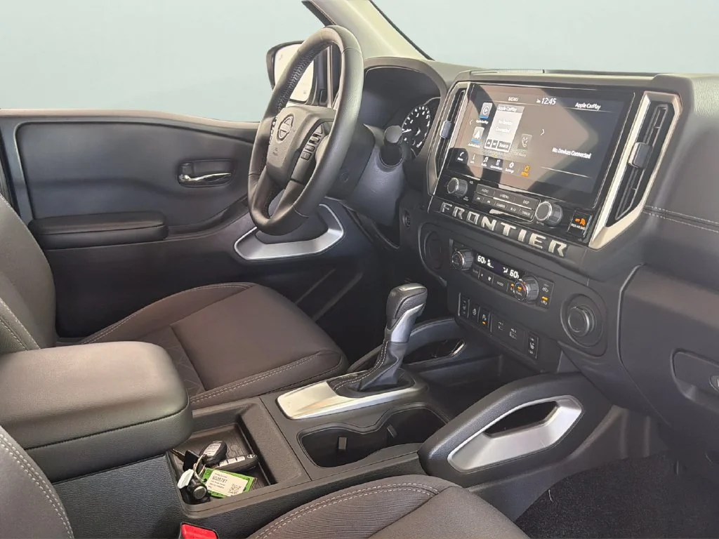 2025 Nissan Frontier SV - Photo 35